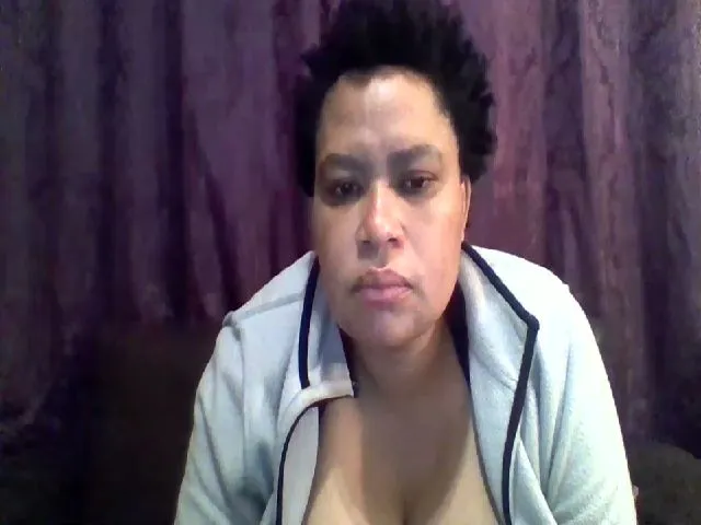 Live sex webcam photo for hotsluttytits #273712672