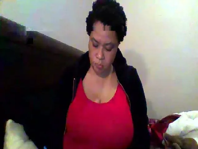 Live sex webcam photo for hotsluttytits #274080848
