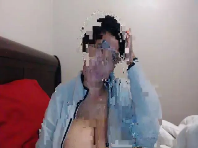 Live sex webcam photo for hotsluttytits #274171662