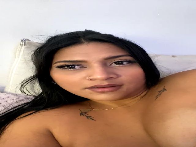 Live sex webcam photo for im_alexa22 #274693398