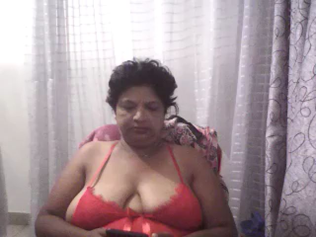 Live sex webcam photo for Indianbarbie3 #272162492