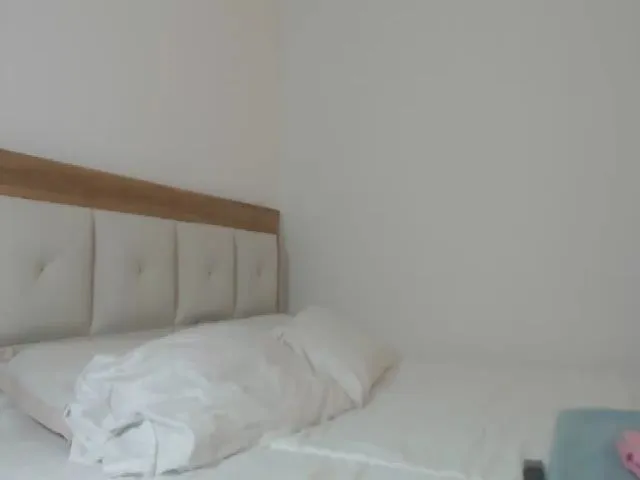 Live sex webcam photo for isabella_stev #274603688