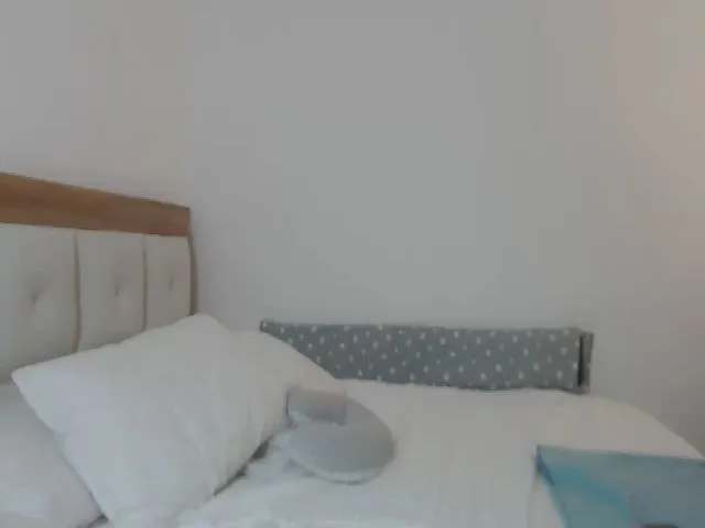 Live sex webcam photo for isabella_stev #274614721