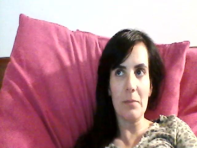 Live sex webcam photo for isabellazee2 #272872071