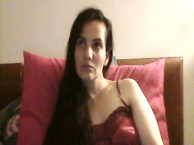 Live sex webcam photo for isabellazee2 #272890714