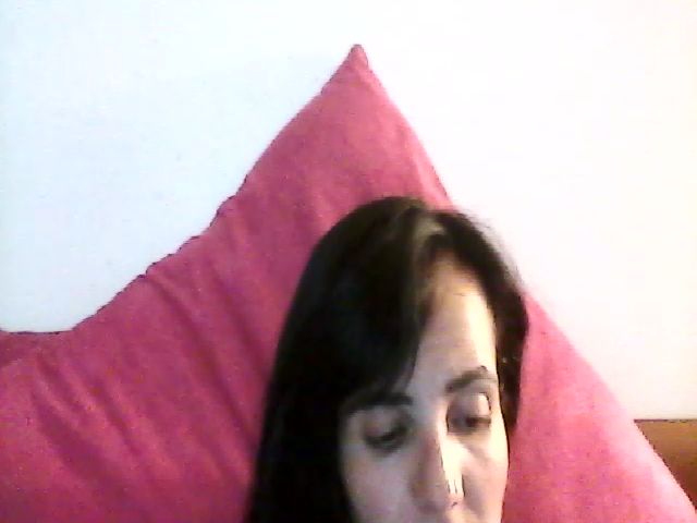 Live sex webcam photo for isabellazee2 #272986238
