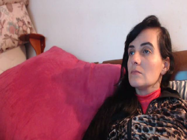 Live sex webcam photo for isabellazee2 #273070294