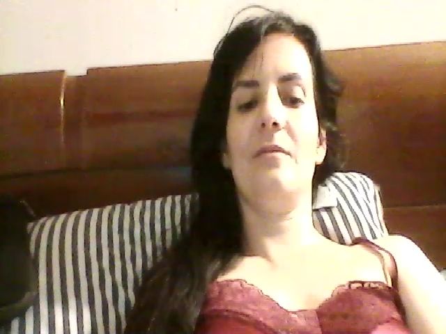 Live sex webcam photo for isabellazee2 #273258029