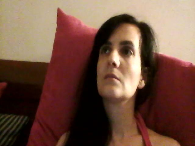 Live sex webcam photo for isabellazee2 #273586371