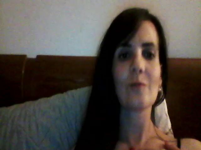 Live sex webcam photo for isabellazee2 #273800351