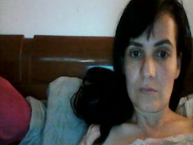 Live sex webcam photo for isabellazee2 #273882388