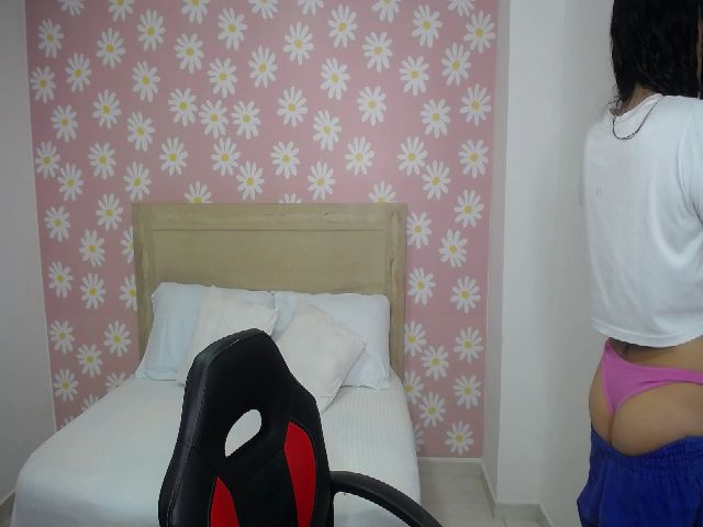 Live sex webcam photo for isis_18 #273024153