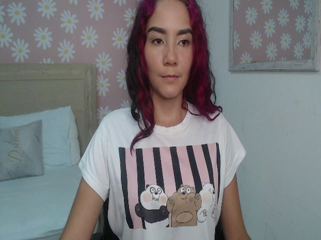 Live sex webcam photo for isis_18 #274210587