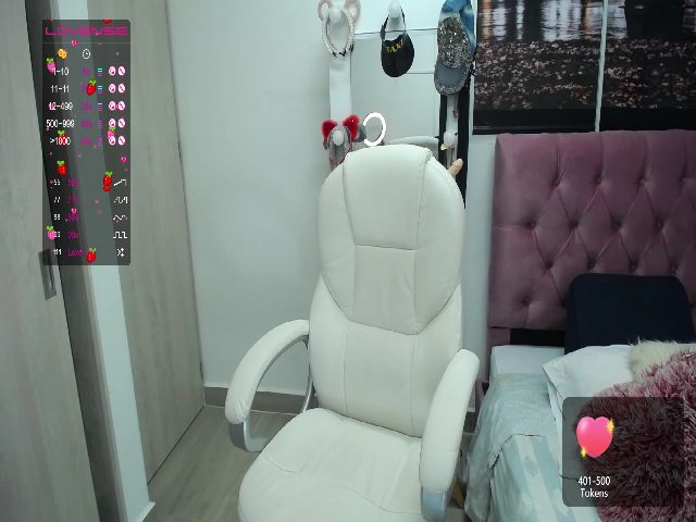 Live sex webcam photo for jessikplayhot #272900034