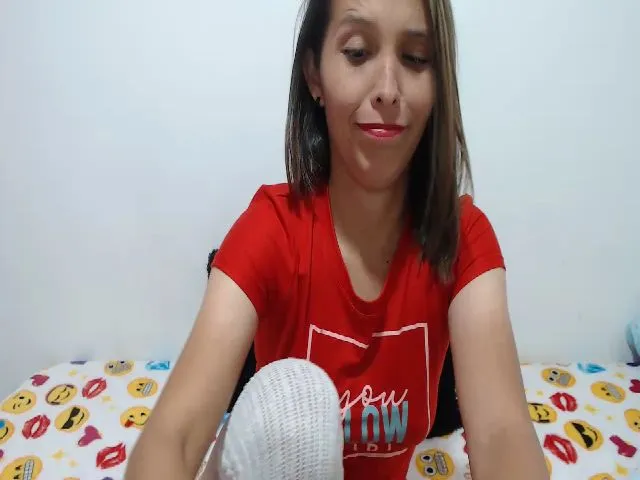 Live sex webcam photo for jolie_fleure #271988913