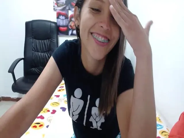 Live sex webcam photo for jolie_fleure #272991417