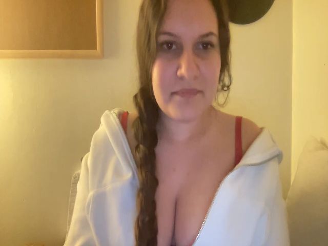 Live sex webcam photo for juicy_willow #272431654