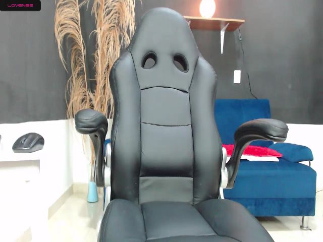 Live sex webcam photo for julylopez2x #273552432