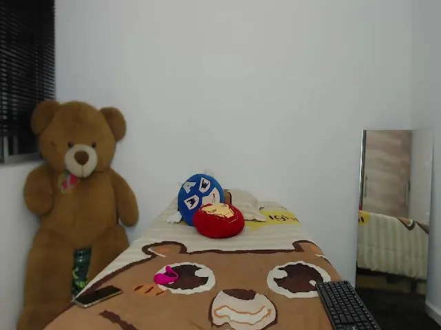 Live sex webcam photo for julylopez2x #274039465