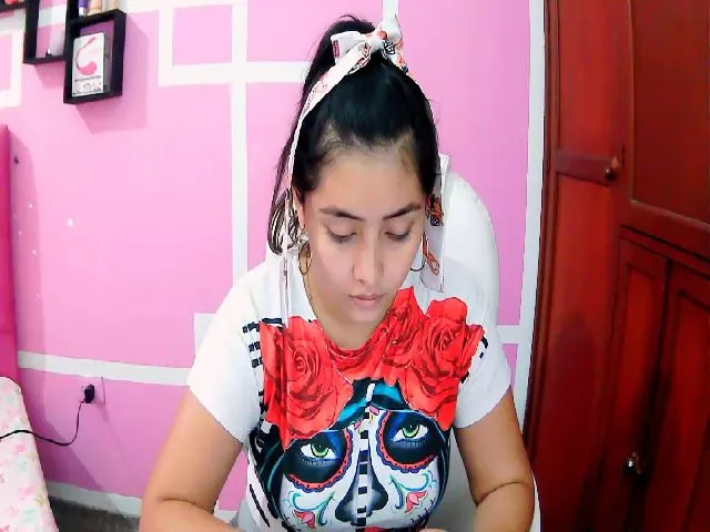 Live sex webcam photo for karla_sluttyx #272195336