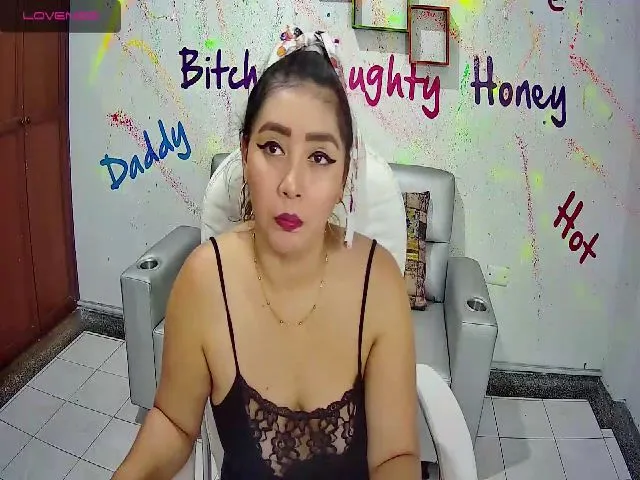Live sex webcam photo for karla_sluttyx #272366884