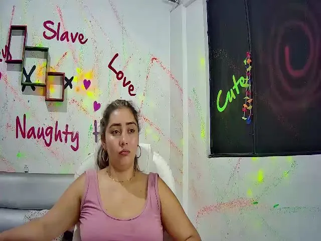 Live sex webcam photo for karla_sluttyx #272869487