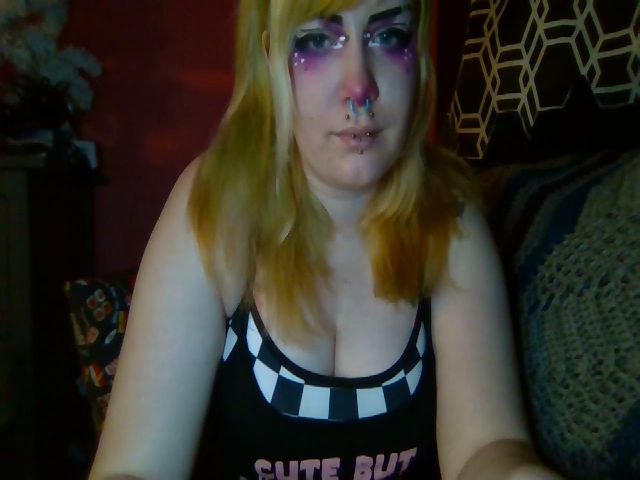 Live sex webcam photo for karmakittygut #272414809