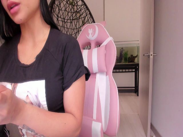 Live sex webcam photo for kas__ #272829882