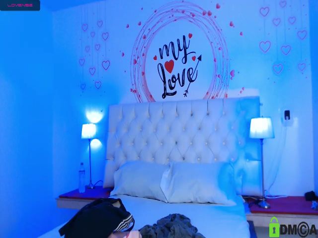 Live sex webcam photo for lanaturner_ #287887854