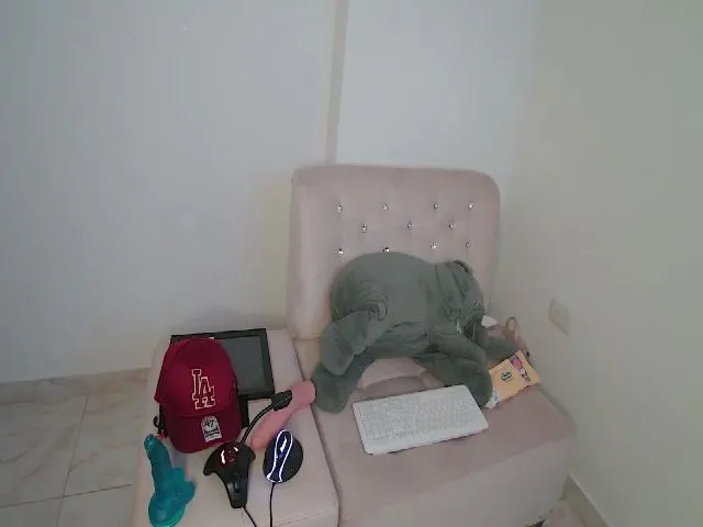 Live sex webcam photo for lawcam_ #273182043