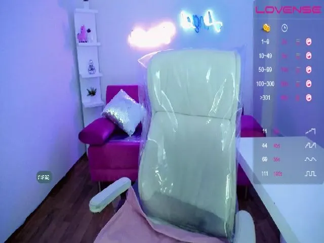 Live sex webcam photo for lexiie_grey #272204930