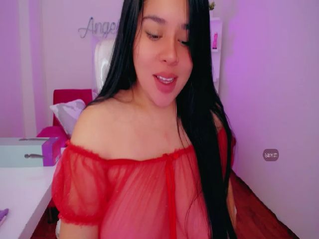 Live sex webcam photo for lexiie_grey #272839478