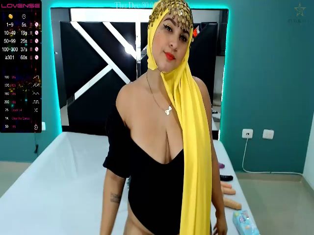 Live sex webcam photo for lia_nassar #271842099