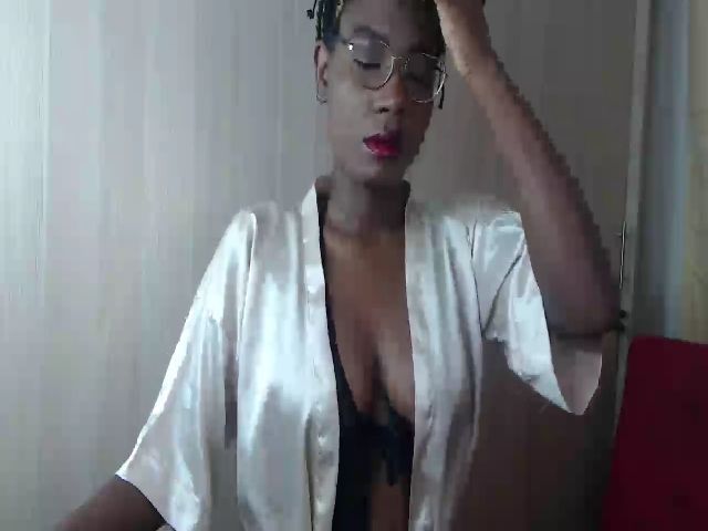 Live sex webcam photo for lia_thonsom #271773166