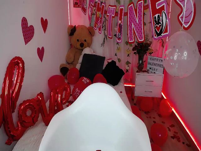 Live sex webcam photo for liee_sonder #272415675