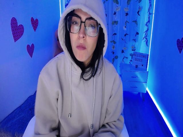 Live sex webcam photo for liee_sonder #273113128