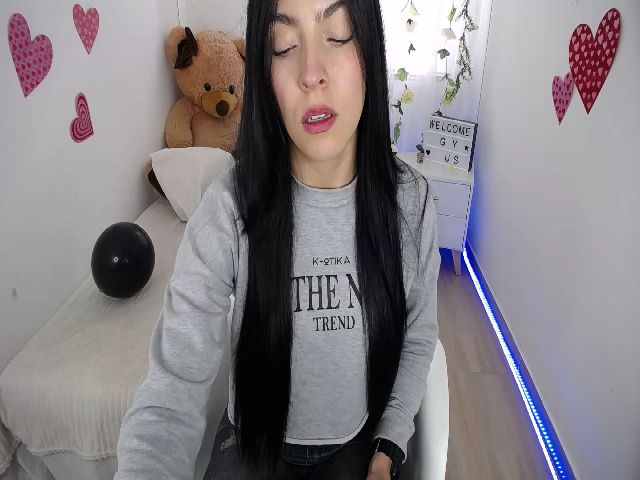 Live sex webcam photo for liee_sonder #273816486