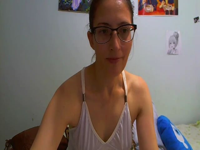 Live sex webcam photo for lillybelly #274664464