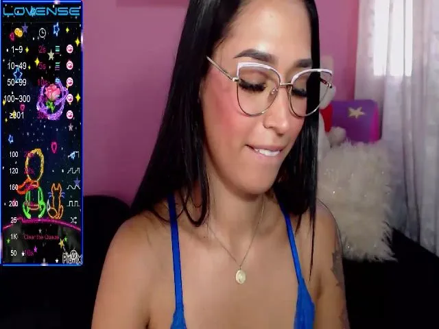 Live sex webcam photo for little_foxy92 #273614401