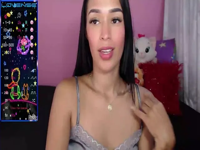 Live sex webcam photo for little_foxy92 #273650149