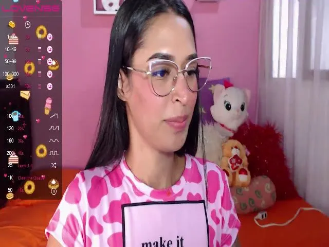 Live sex webcam photo for little_foxy92 #273789823