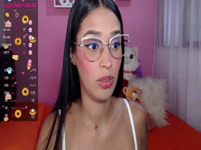 Live sex webcam photo for little_foxy92 #273852186