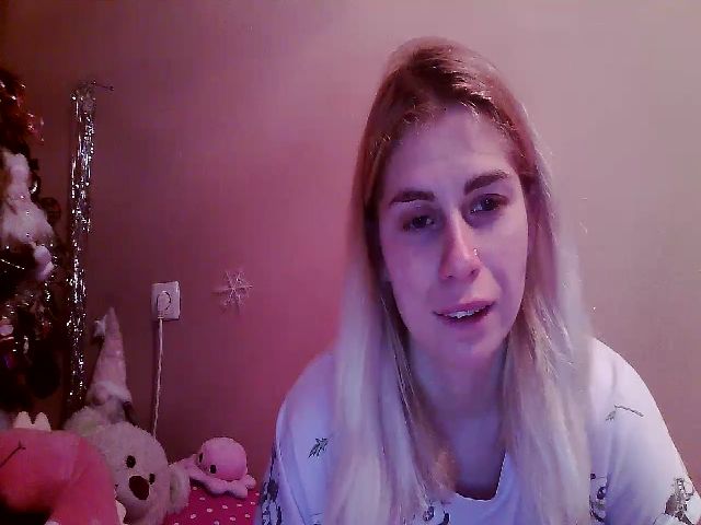 Live sex webcam photo for little_girl27 #271806749