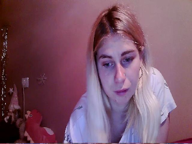 Live sex webcam photo for little_girl27 #271948475