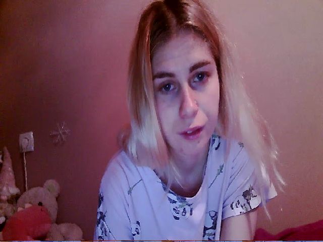 Live sex webcam photo for little_girl27 #271958555