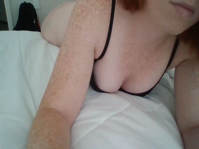 Live sex webcam photo for littlered6996 #273657751