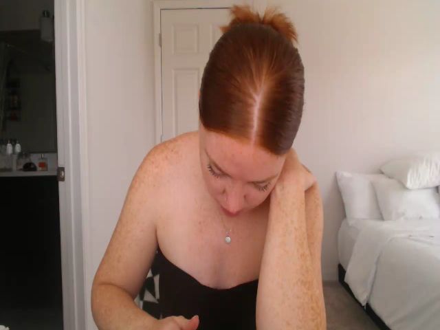 Live sex webcam photo for littlered6996 #274385351