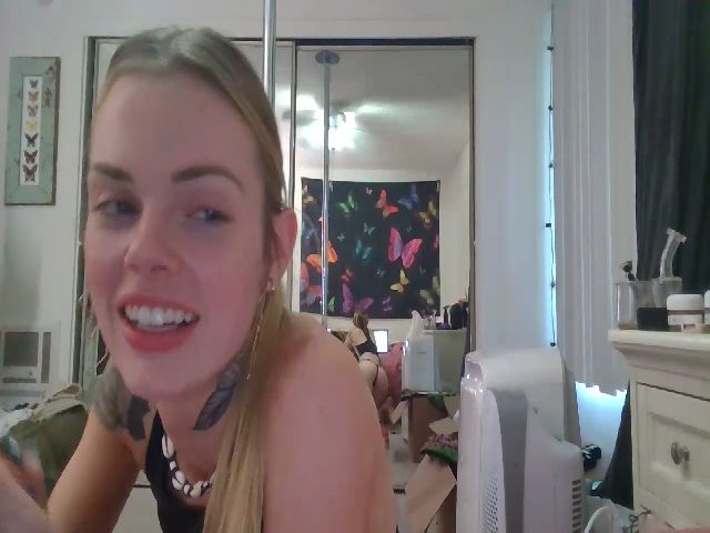 Live sex webcam photo for littlered_ryg #273430798