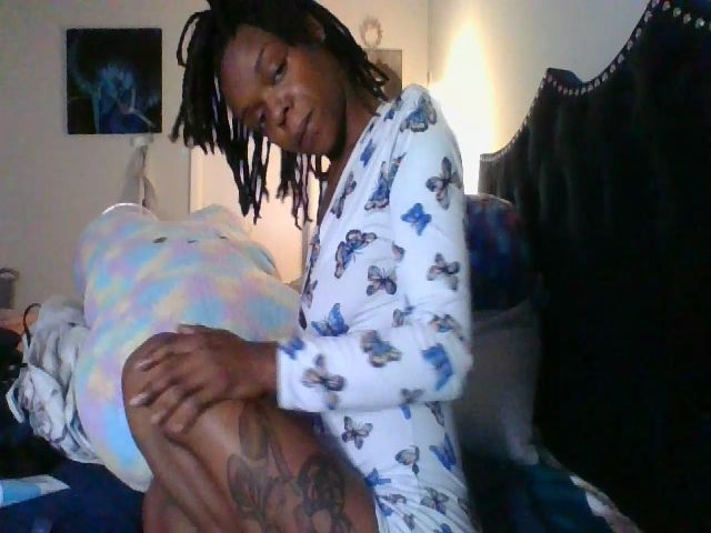 Live sex webcam photo for locsofmelanin #274017249