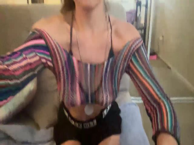 Live sex webcam photo for lolaloka69 #273021746